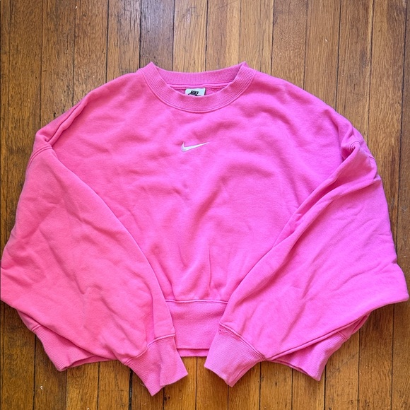 Nike Tops - Nike Women's Vibrant Pink Crewneck Sweatshirt